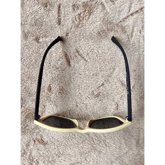 Goodr University of Colorado Boulder Buffaloes Sunglasses Polarized Cream Black - Picture 6 of 8